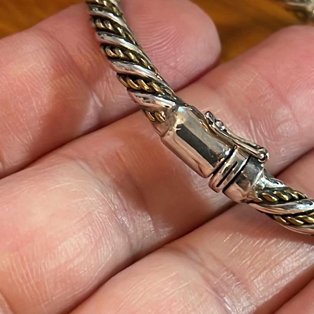 Grace & Heart Twist & Shout Bangle - image 3